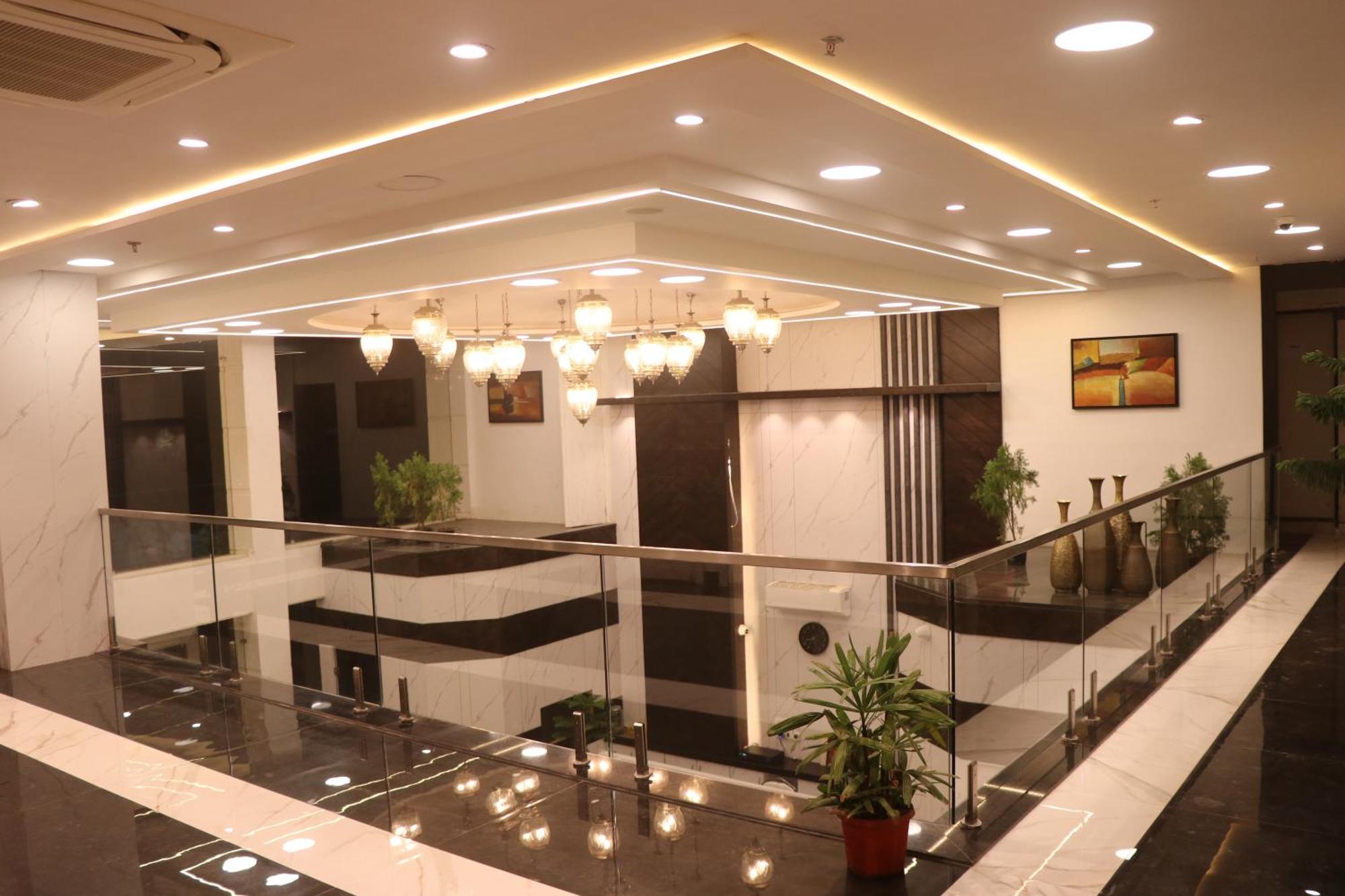 Hotel Kadamb Tree Jabalpur Exterior photo