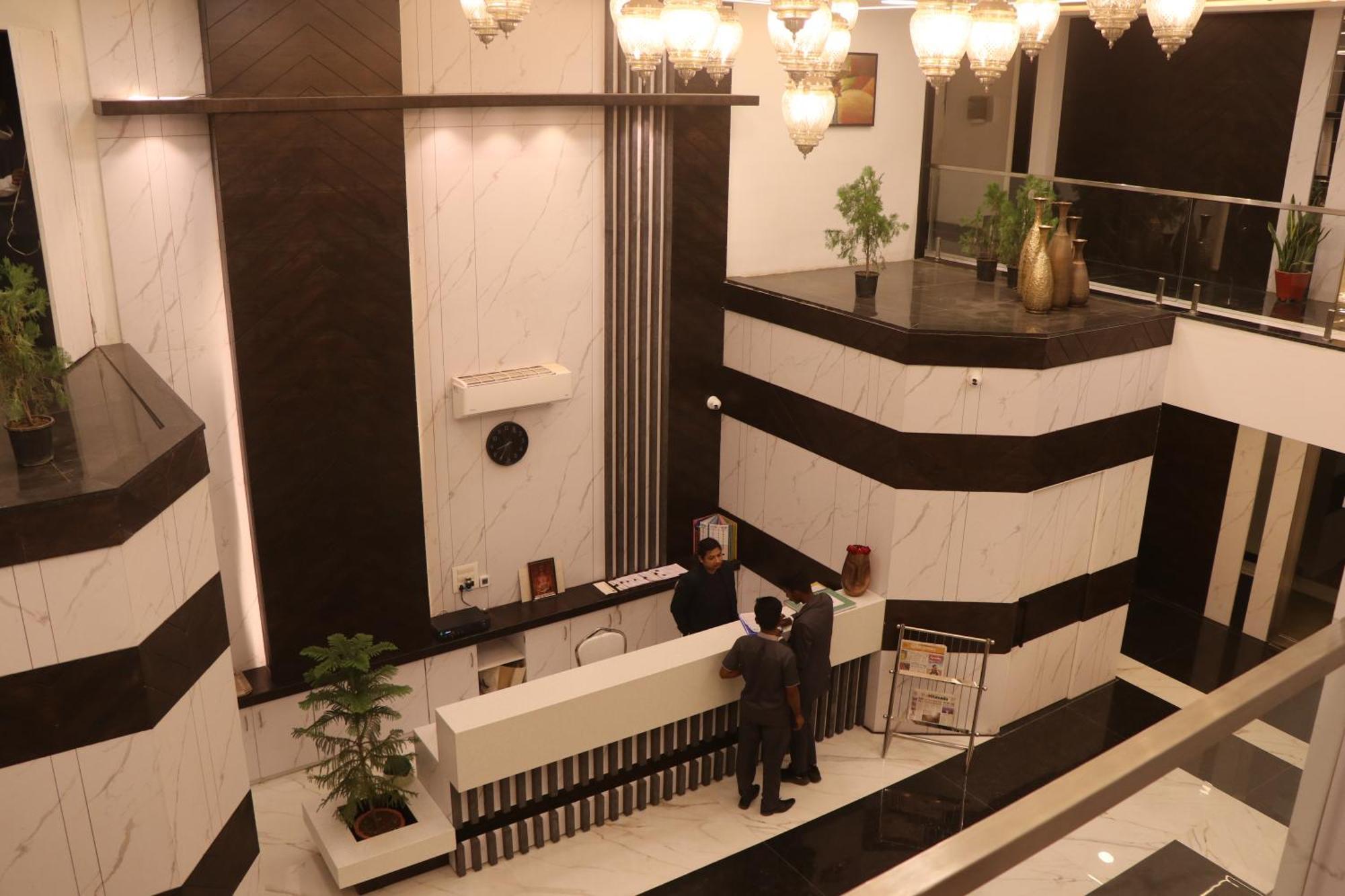 Hotel Kadamb Tree Jabalpur Exterior photo